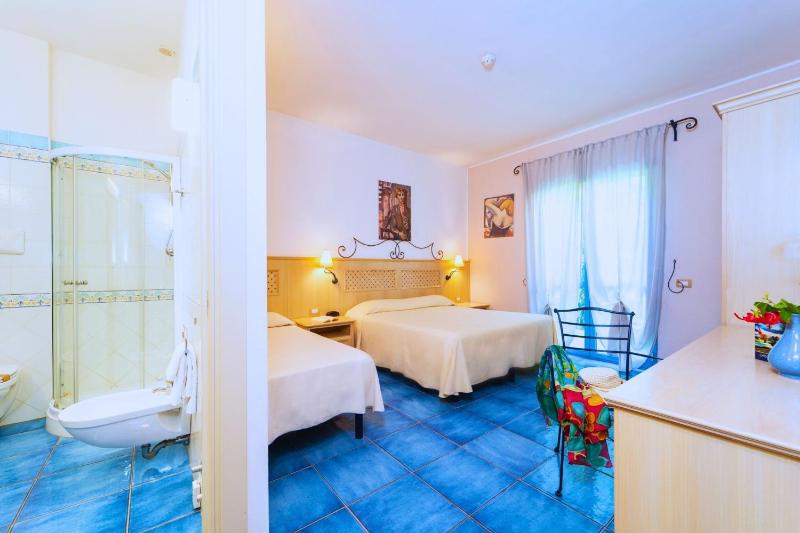 Triple Room image 4