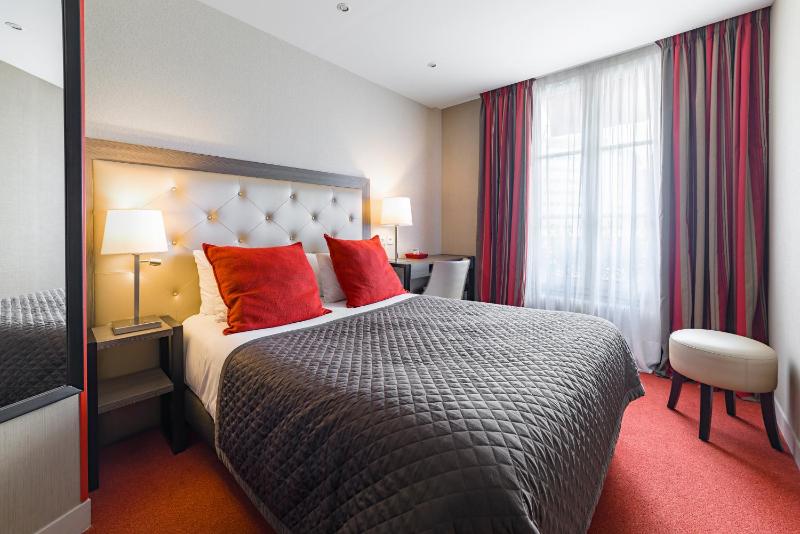 Double Room with Extra Bed image 4