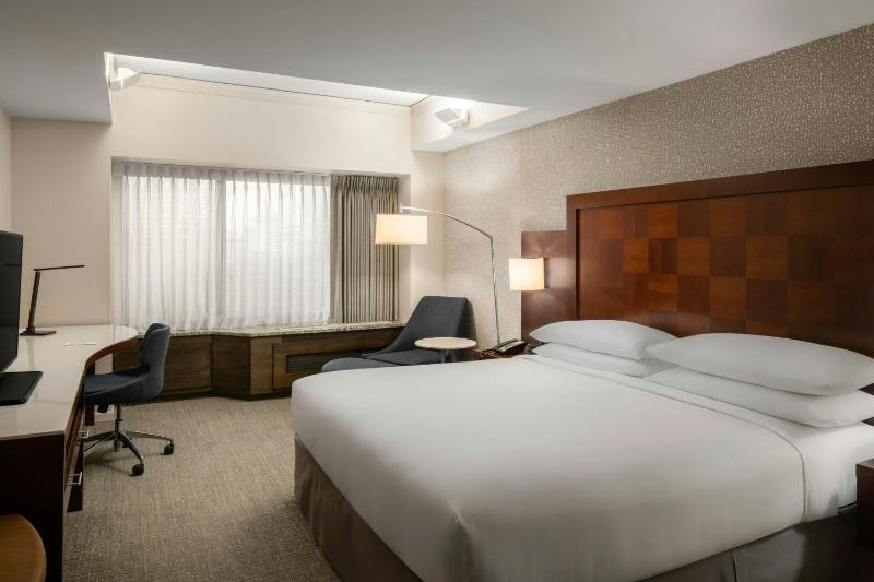 Renaissance Seattle Hotel - image 13