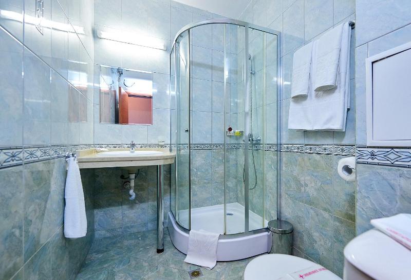 One-Bedroom Apartment (2 Adults + 2 Children) image 1