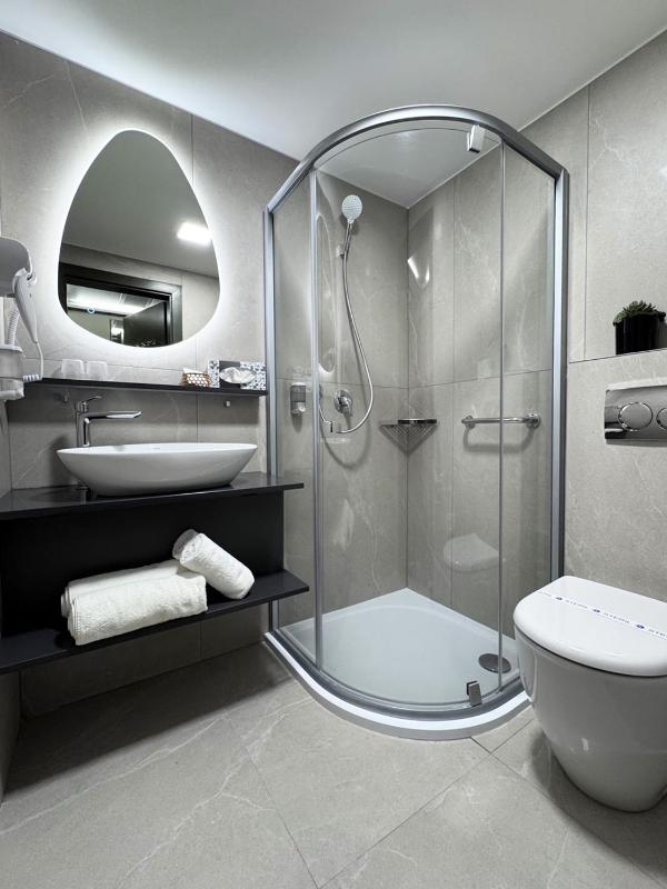 Standard Double Room with Balcony image 1