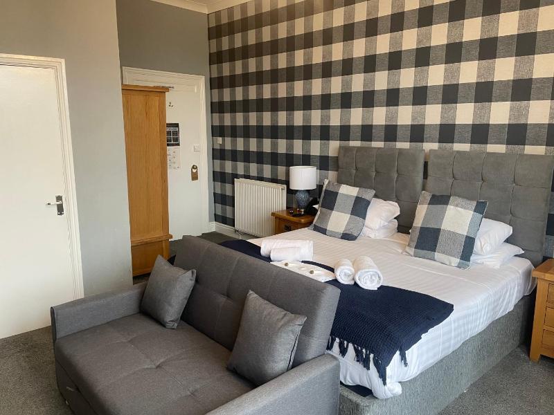 Superior Double or Twin Room with Sea View (Not Pet Friendly) image 4