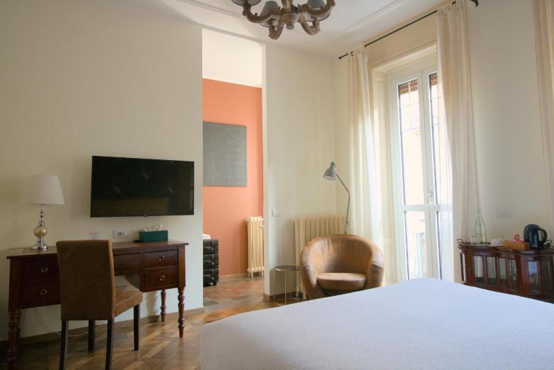 Superior Double Room image 3