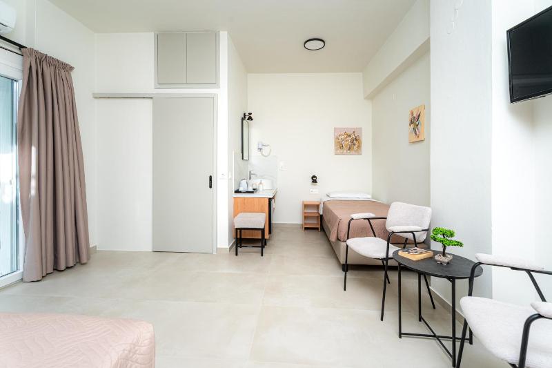 Superior Room with Inland View image 3