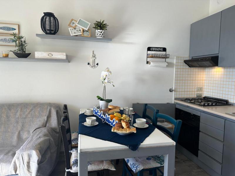 One-Bedroom Apartment image 2