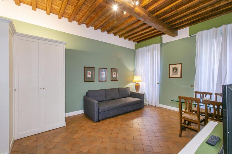 Superior Apartment image 2