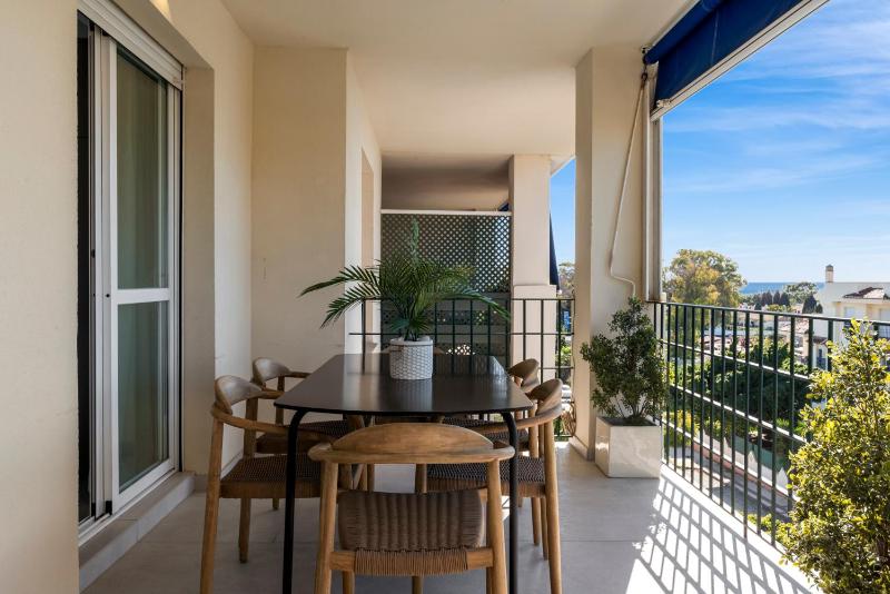 Sunny getaway with pool in Marbella - Ref M54 - image 11