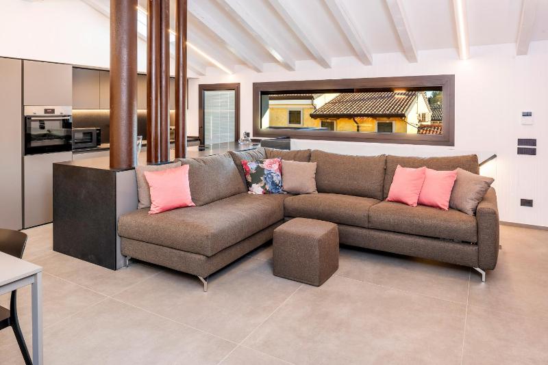 Blumen Apartment - image 7