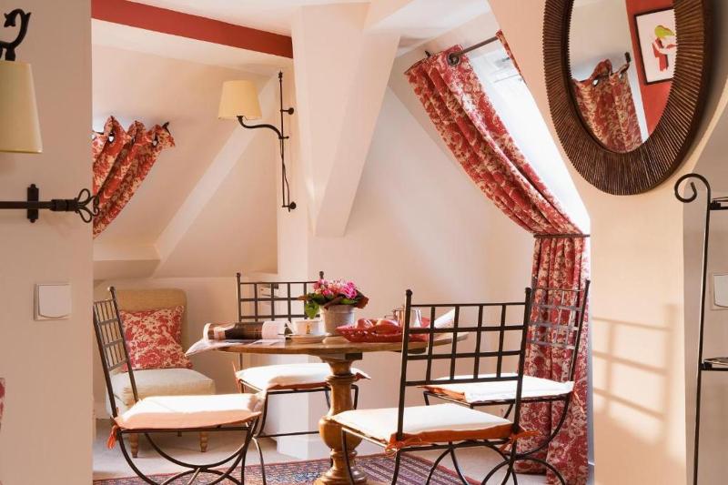 Quadruple Room image 1