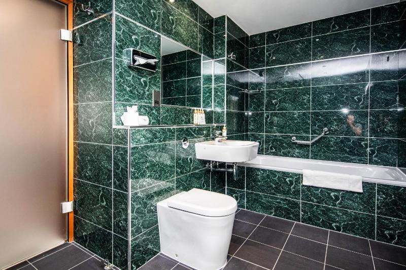 Executive Double Room image 3