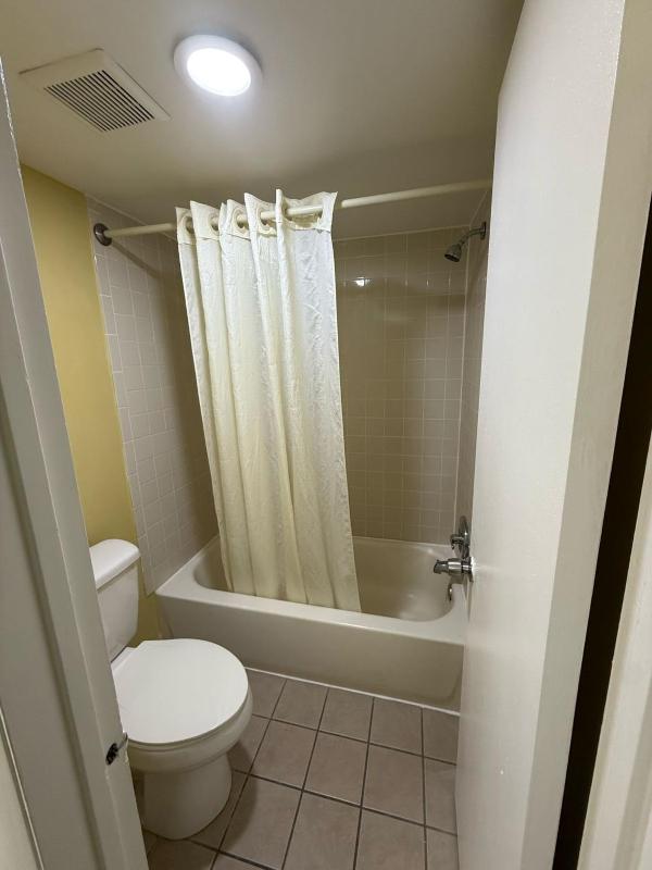 Standard King Room Non-Smoking image 1