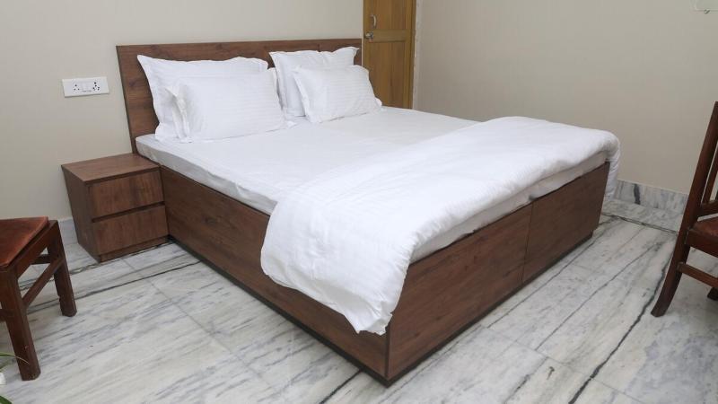 Exquisite house with 3 Pvt Bathrooms - 10 min walk from Assi Ghat - image 6