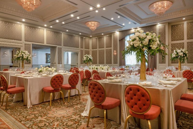 Market Pavilion Hotel - image 37