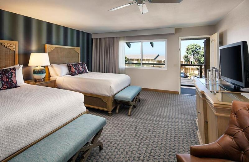 Standard Two Queen Room with Two Queen Beds and Patio or Balcony image 1