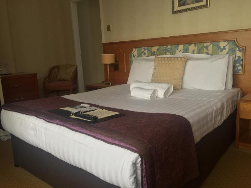 Double Room image 2
