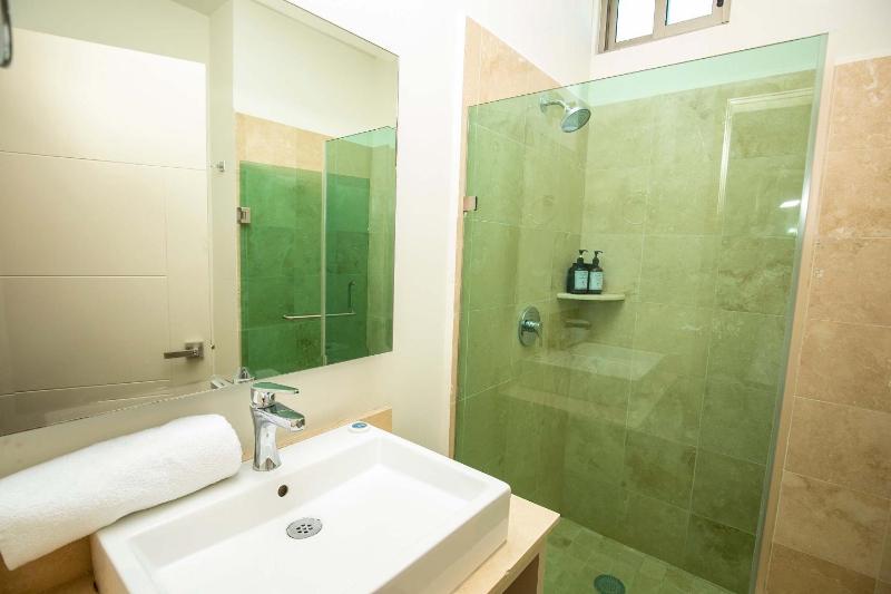 Elegant Condo at Playa Brujas with Ocean View - image 2