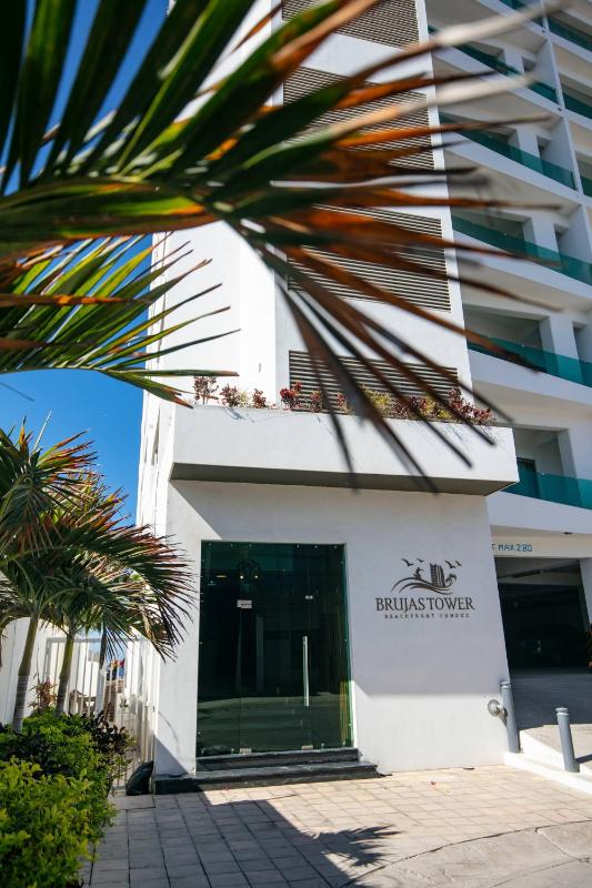 Elegant Condo at Playa Brujas with Ocean View - image 34