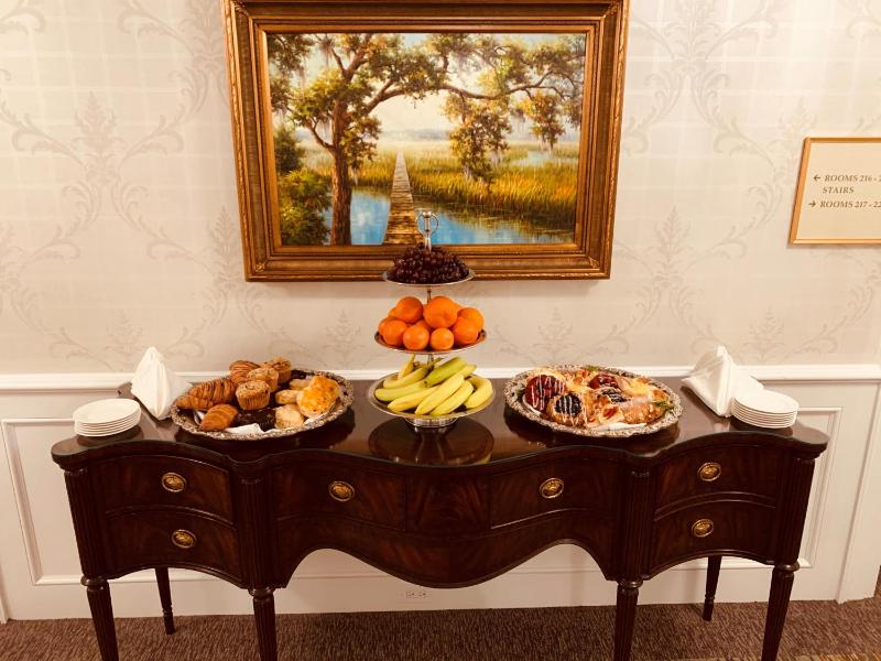 Market Pavilion Hotel - image 17