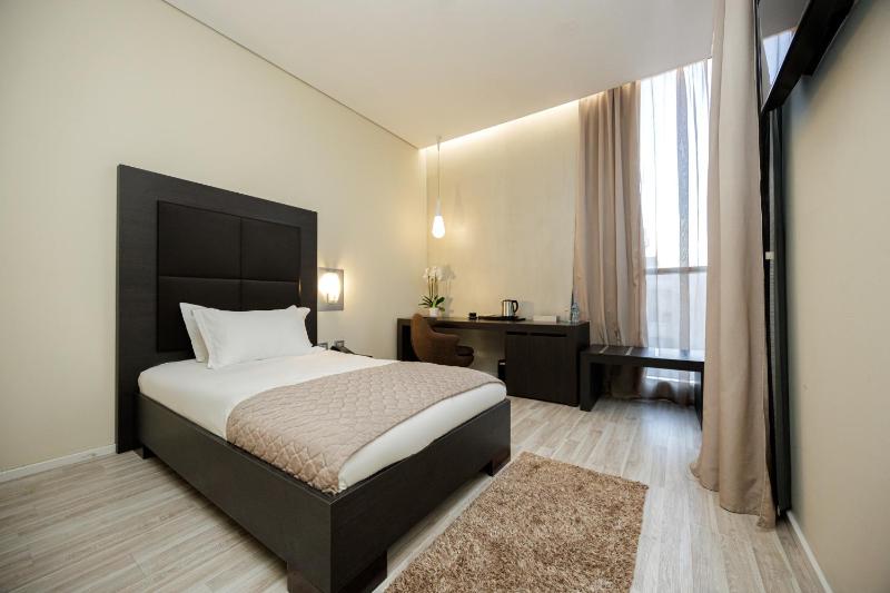 Single Room image 3