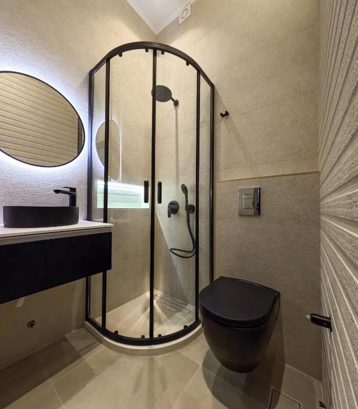 Economy Double Room with Balcony image 1