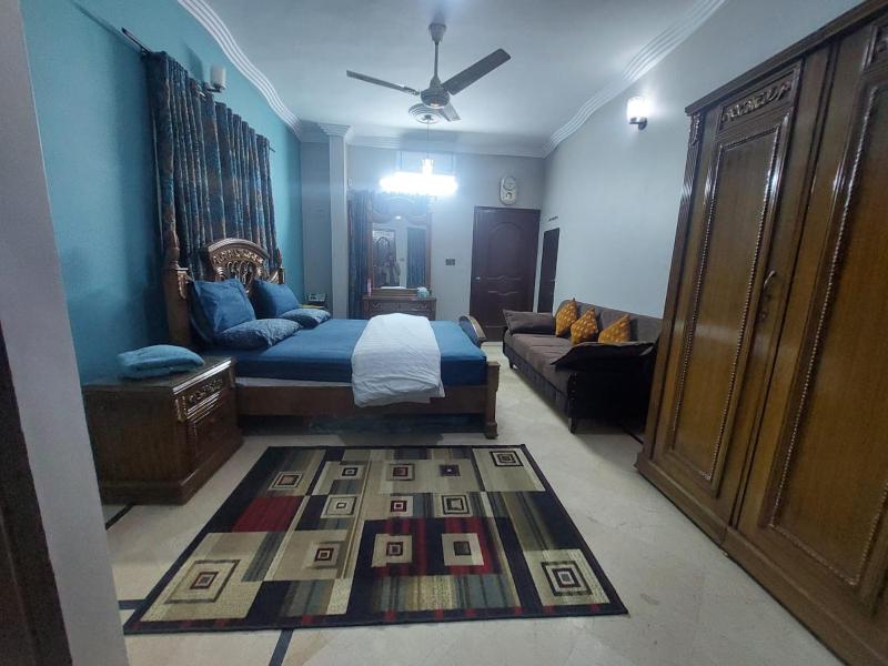 Elegant Penthouse Rooms Gulistan E Joher Blk 14 - image 16
