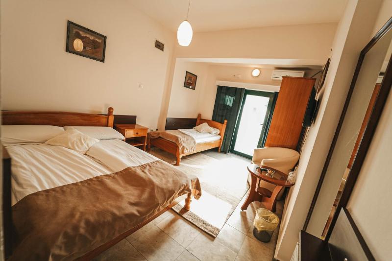 Triple Room image 1