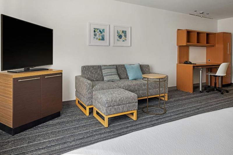 Queen Studio with Sofa Bed image 1