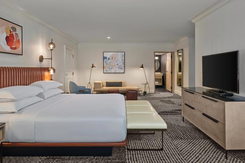 Sheraton Denver Downtown Hotel - image 49