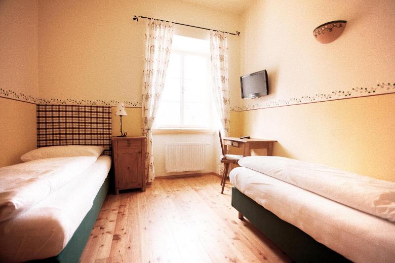 Family Room image 4