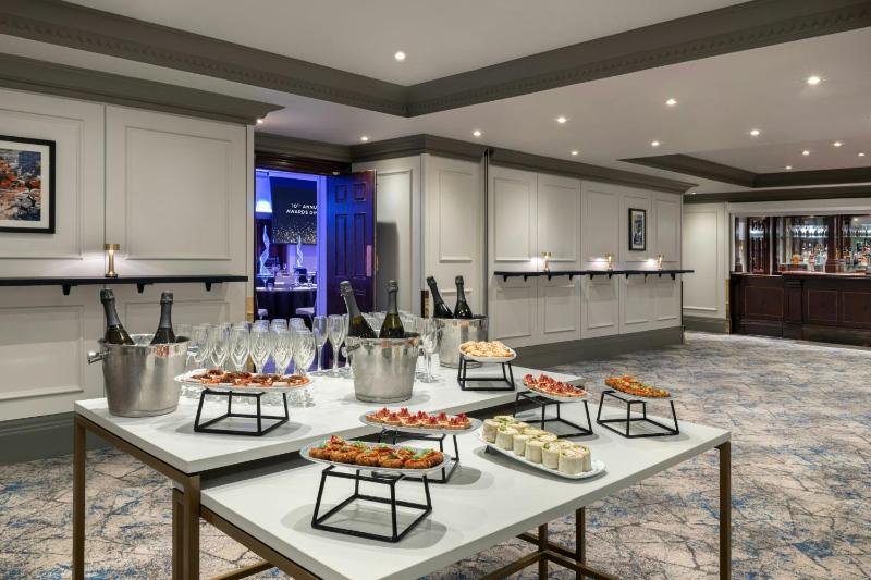 Leeds Marriott Hotel - image 23