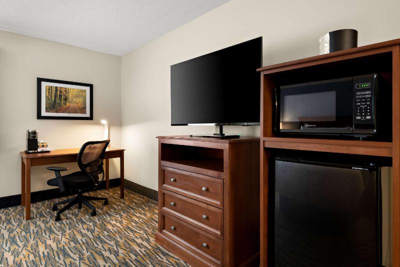 King Room image 4