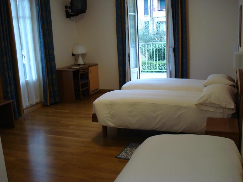 Double or Twin Room with Mountain View image 4