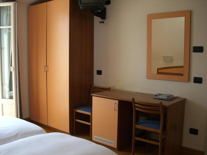 Double Room (1 Adult) image 3