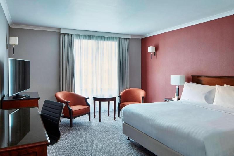 Deluxe Double Room image 1
