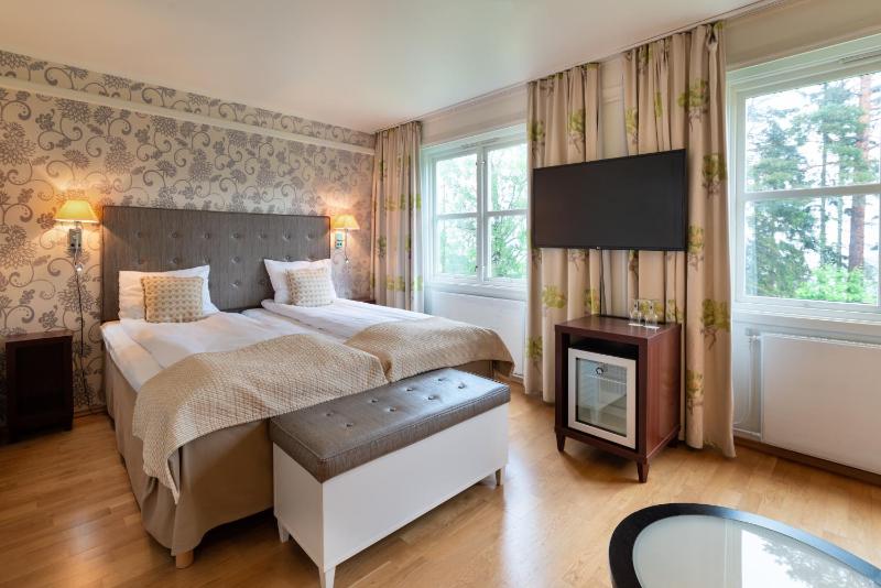 Superior Twin Room image 4