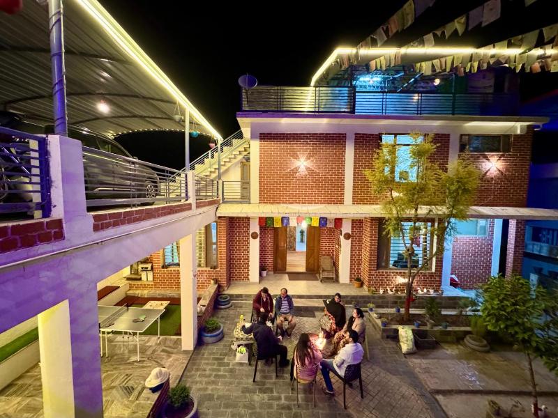 The Auriga 3BHK Fully Entair Villa in kasauli I Pvt Stay I Open Air Terrace I Kitchen Livingroom I Lawn Bonfire I Gaming Zone - image 44