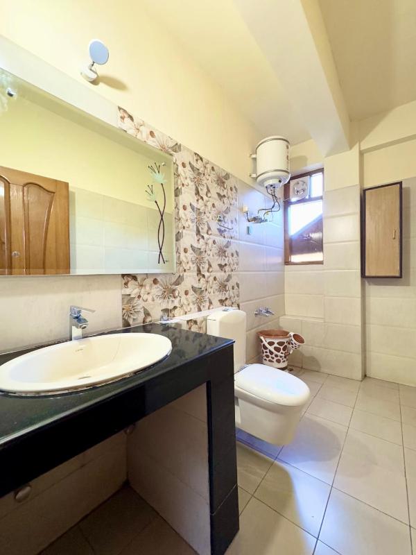 The Auriga 3BHK Fully Entair Villa in kasauli I Pvt Stay I Open Air Terrace I Kitchen Livingroom I Lawn Bonfire I Gaming Zone - image 32