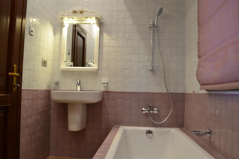 Standard Double Room image 2