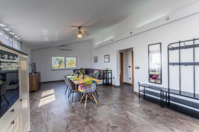 Villa Sunshine - Private Heated Pool & Sport Fields - image 31