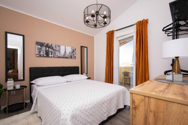 Garden Boutique Apartments - image 27