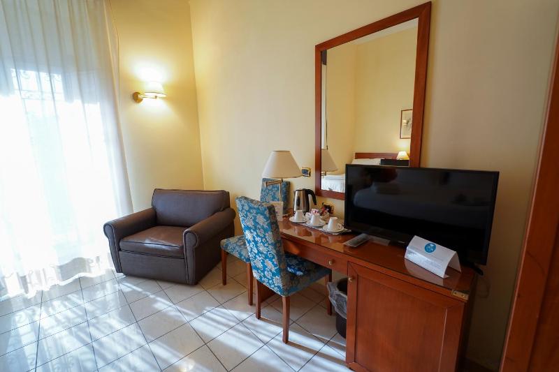 Triple Room image 2