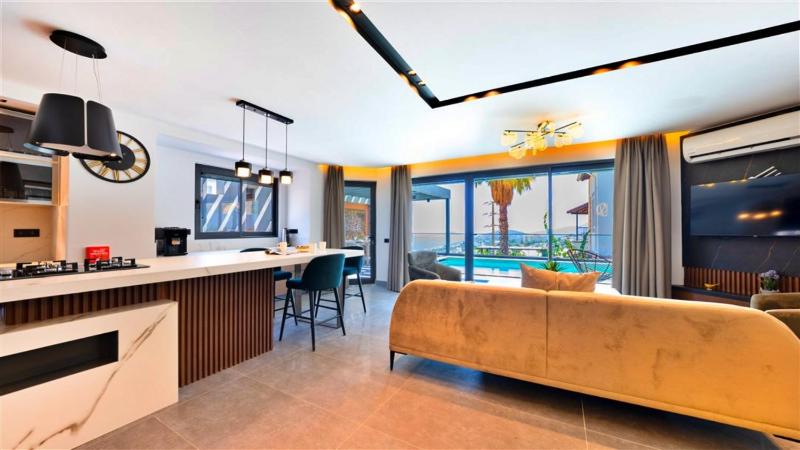 Kalkan 4 Bedroom Luxury Villa - image 7