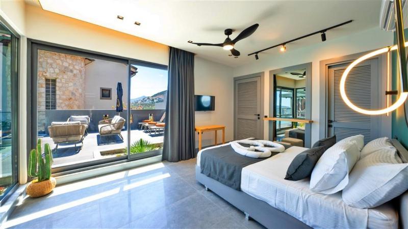 Kalkan 4 Bedroom Luxury Villa - image 17