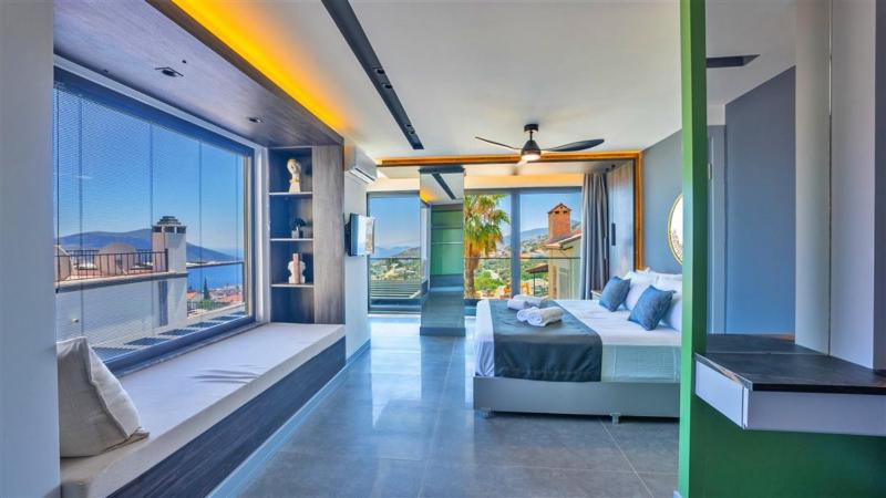Kalkan 4 Bedroom Luxury Villa - image 2