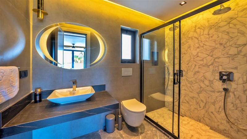 Kalkan 4 Bedroom Luxury Villa - image 13