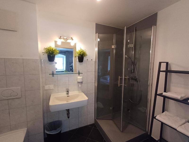 Standard Apartment image 2