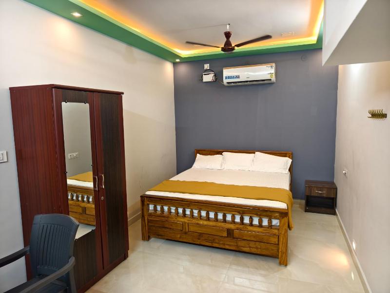 Shiva Ramana Home Stay - image 13
