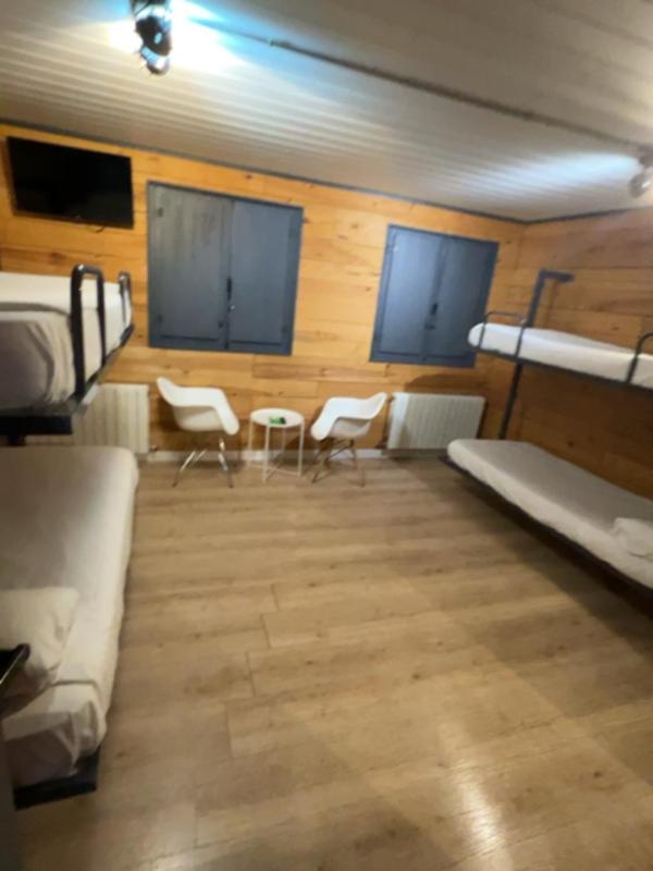 Quadruple Room with Private External Bathroom image 3