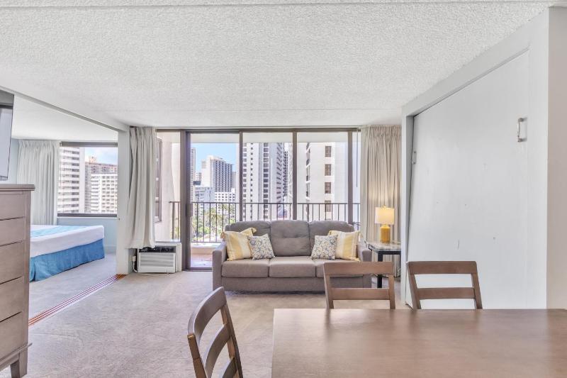 Tower 2 Suite 1208 -QQE condo - image 16
