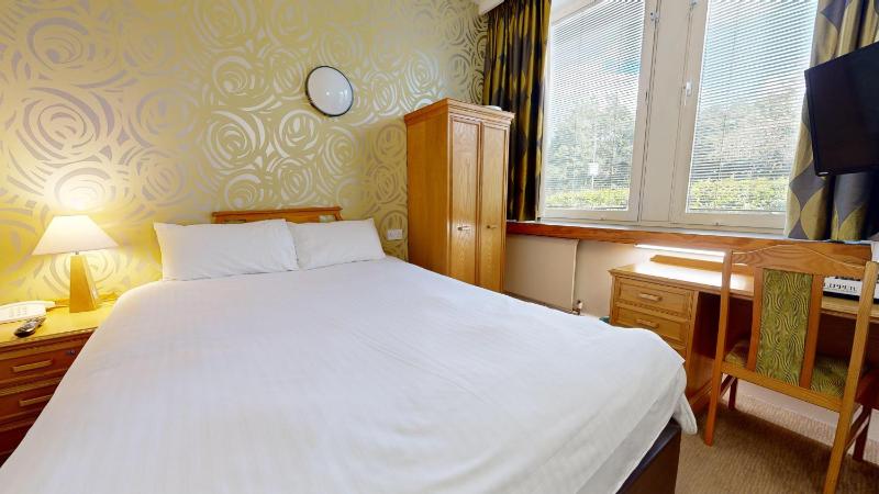 Standard Double Room image 4